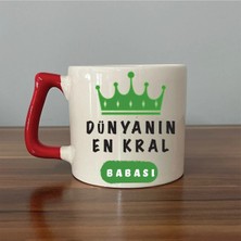 Mor Mürekkep Dünyanın En Kral Babası Baskılı Kırmızı Kulplu Prime Kupa - Babalar Günü Hediyesi Bardak Fincan Mug