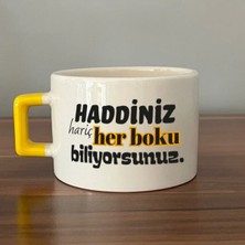 Mor Mürekkep Haddiniz Hariç Her B*ku Biliyorsunuz Baskılı Sarı Kulplu Kare Kupa - Komik Hediye Bardak Fincan Mug
