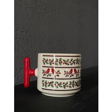 Mor Mürekkep Kokina Çiçeği Baskılı Kırmızı Kulplu T Kupa - Yılbaşı Hediyesi Bardak Fincan Mug