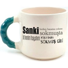Mor Mürekkep Sanki Herkes Hayatını Yoluna Sokmuşta Baskılı Yeşil Kulplu Boncuk Kupa Bardak Fincan Mug