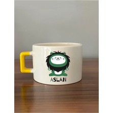 Mor Mürekkep Aslan Burcu ve Onla Alakalı Komik Açıklama Baskılı Sarı Kulplu Prime Kupa Bardak Fincan Mug