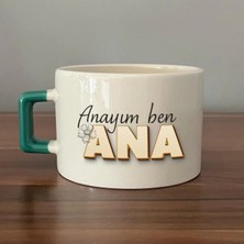 Mor Mürekkep Anayım Ben Ana Baskılı Yeşil Kulplu Kare Kupa Bardak Fincan Mug