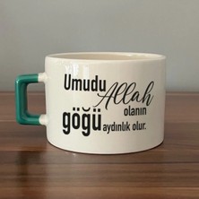 Mor Mürekkep Umudu Allah Olanın Göğü Aydınlık Olur Baskılı Yeşil Kulplu Kare Kupa Bardak Fincan Mug