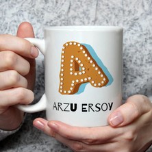 Mor Mürekkep Kişiye Özel Kurabiye Baş Harf Temalı Isimli Baskılı Beyaz Kupa Bardak Fincan Mug