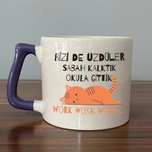 Mor Mürekkep Bizi De Üzdüler Turuncu Kedi Baskılı Kırmızı Kulplu Prime Kupa Bardak Fincan Mug