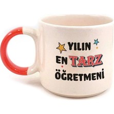 Mor Mürekkep Yılın En Tarz Öğretmeni Baskılı Kırmızı Kulplu P Kupa - Öğretmenler Günü Hediyesi Bardak Fincan Mug