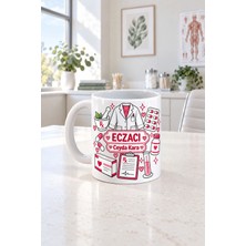 Mor Mürekkep Kişiye Özel Eczacı Meslek Pembe Yazılı Baskılı Beyaz Kupa - Eczacıya Hediye Bardak Fincan Mug