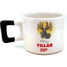 Mor Mürekkep Mutlu Yıllar 2024 Geyik Baskılı Siyah Kulplu Kare Kupa - Yılbaşı Hediyesi Bardak Fincan Mug