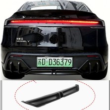 Model Y Juniper (2025-2026+) Uyumlu Arka Tampon Alt Lapi (Rear Bumper Lip) (Parlak Carbon Fiber)