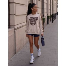Dolce Queen Kadın Leopar Baskılı Taş Detaylı Oversize Sweatshirt 2 Iplik Şardonsuz Yeni Sezon