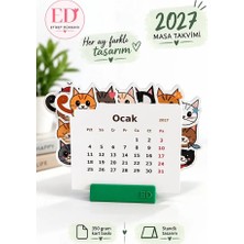 2027 Kedili Masa Takvimi – Her Ay Farklı Kedi Tasarımlı – 12 Aylık Özel Kesim Standlı Takvim