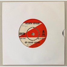 Odeon Nesrin Sipahi Bir Bahar Akşamı - Mevlana 45 Lik Plak (1968 Dönem Baskı)