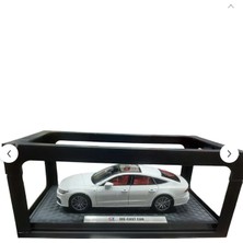 Göçmen Audi A7 1:24 Ölçekli Diecast Model Araba – Metal Gövde, Dekoratif Sergi Standlı Metalik Beyaz