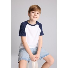 DeFacto %100 Pamuk New Regular Fit Bisiklet Yaka Kısa Kollu Tişört Erkek Çocuk H6383A826HS