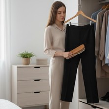 Ergonomik Ahşap Elbise Fırçası – Tüy, Toz ve Kir Temizleyici Doğal Kıllı Kıyafet Fırçası