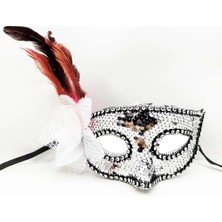 Bin1çeşit Gümüş Renk Yandan Tüylü Güllü Gümüş Taşlı Pullu Maske 20X22 cm