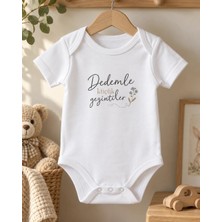 Igigi Collection Igıgı Collection Dedemle Küçük Gezintiler Yazılı Pamuklu Kısa Kollu Çıtçıtlı Bebek Zıbını