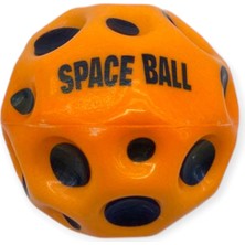 Aslanoğlu Store Yükseğe Zıplayan Delikli Stres Topu - 70 mm Uzaytopu - Ay Top - 1 Adet