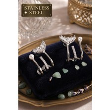 Stainless Steel Pirinç Gümüş Renk Zirkon Taşlı Inci Detaylı Balık Kuyruğu Model Küpe