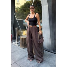 Bejna Kadın Kemer Detaylı Pileli Wide Leg Dokuma Pantolon