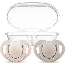 Mamajoo Ortodontik Emzik Seti 12 Ay+ Light Beige & Light Gray | İkili, Silikon, Damaklı | Sterilizasyon & Saklama Kabı Hediyeli