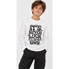 İrem Çocuk Giyim Erkek Çocuk Never Luck Yazılı Uzun Kol Ekru Renk Penye (Ince) Sweatshirt