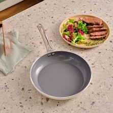 Karaca Swiss Crystal Creamy Metal Tava 18 cm