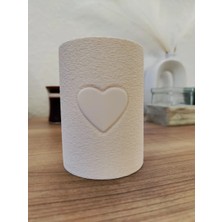 SBN - Store 3D Baskı Kalp Motifli Silindir Kalemlik Makyaj Fırçası Organizeri Kabartma Kalpli Masaüstü - Beyaz