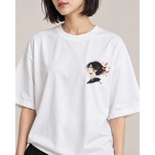 Can Moda Canmoda Beyaz Kızıl Yaprak Anime Portre Baskılı Oversize Unisex Tişört