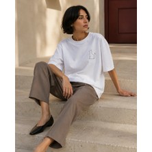 Can Moda Canmoda Beyaz Oversize Minimal Ay Kuyruklu Kedi Baskılı Tasarım Tişört