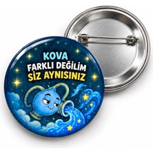 Beyaz Penguen Kova - Farklı Değilim Siz Aynısınız - 58MM Rozet