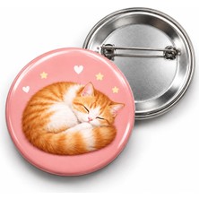 Beyaz Penguen Kıvrılıp Uyuyan Turuncu Yavru Kedi - 58MM Rozet