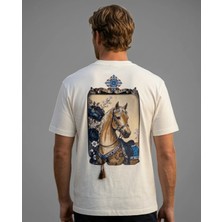 Can Moda Canmoda Erkek Beyaz Oversize Vintage Püsküllü At Desenli %100 Pamuk T-Shirt