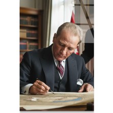 Steelartdec Atatürk Çalışma Masasında Cam Tablo