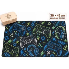 Queen Jera Oyuncu Temalı Beslenme Örtüsü 30X45 cm - Gamer Okul Matı - Yıkanabilir Kumaş