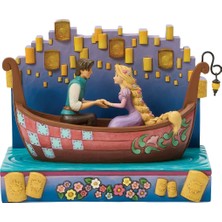 ENESCO Rapunzel Tangled Karmaşık: Fenerli Sandal Sahneli LED Işıklı Koleksiyon Figürü - A Dream Come True
