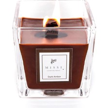 Mabelme Store Prime Missi Kare Cam Ahşap Fitilli Dark Kokulu Vegan Mum (8x8 Cm)