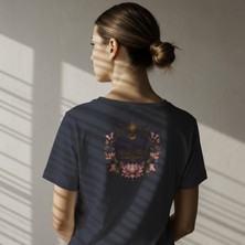 Sedora Lotus Çiçeği ve Mandala Baskılı Kadın Tişört