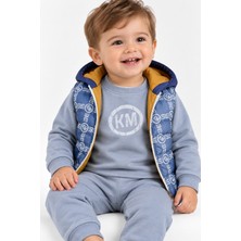 Minitix Erkek Bebek Geometrik Desenli 3 Parça Takım – Kapüşonlu Kapitone Yelek, Baskılı Sweatshirt ve Pantolon