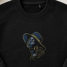 Şapkalı Zarif Kadın Nakışlı Bisiklet Yaka Sweatshirt Unisex