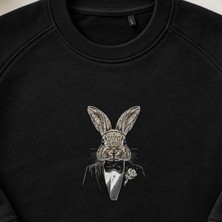Smokinli Beyefendi Tavşan Nakışlı Bisiklet Yaka Sweatshirt Unisex