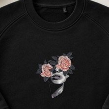 Güllü Yüz Kadın Nakışlı Bisiklet Yaka Sweatshirt Unisex