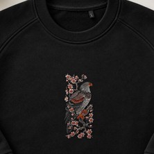 Sakura Dallı Kartal Nakışlı Bisiklet Yaka Sweatshirt Unisex