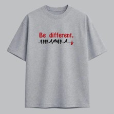 Be Different Yazılı Minimal Nakışlı Tişört Unisex %100 Pamuk