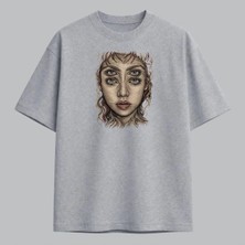 Dört Gözlü Kadın Portre Sürreal Sanat Nakışlı Tişört Unisex %100 Pamuk