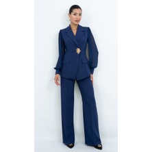 Dorne Moda Şifon Kollu Broş Detaylı Kruvaze Yaka Pantolonlu Şık Ikili Takım