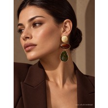 Solare Accessories Vintage Gold Detaylı Üç Renkli Geometrik Sallantılı Kadın Küpe – Ekru, Bordo ve Haki