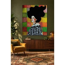 Fida Renkli Kareli Fonda Siyah Beyaz Desenli Elbiseli Kız Canvas Tablo