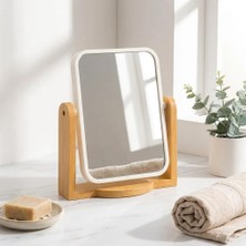Str Store Bambu Ayaklı Dekoratif Makyaj Aynası - 360 Derece Dönebilen Masaüstü Ayna, 16.5 x 19.5 Cm, Ahşap Standlı Dikdörtgen Kozmetik Aynası, Yatak Odası ve Banyo Için Şık Tasarım (Beyaz Çerçeve)