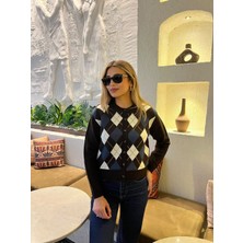 Nice Boutique Baklava Desenli Düğme Detaylı Hırka